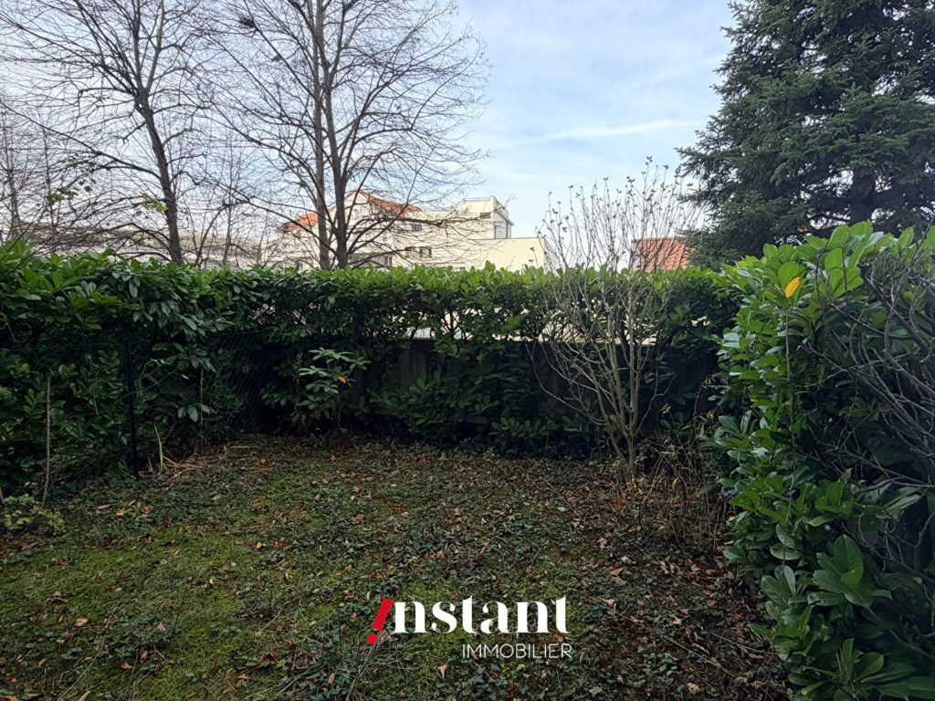 Exclusivité – Place Commandant Arnaud – T3 avec deux jardins