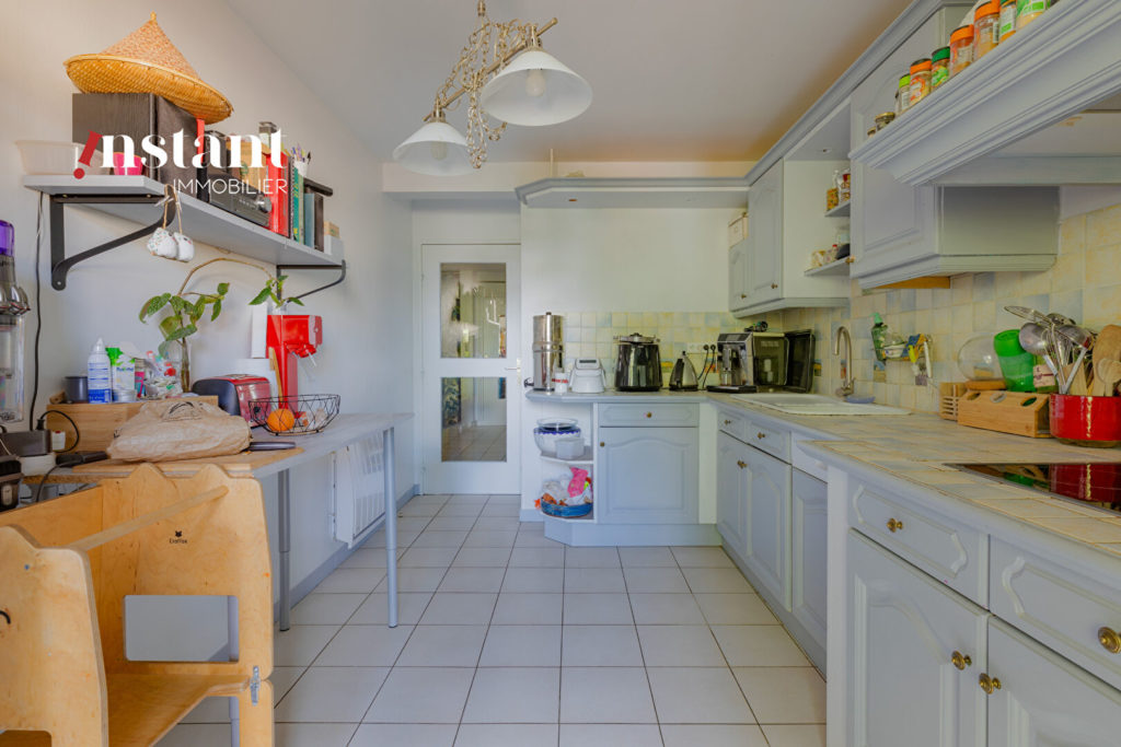 T5 4 chambres grand balcon