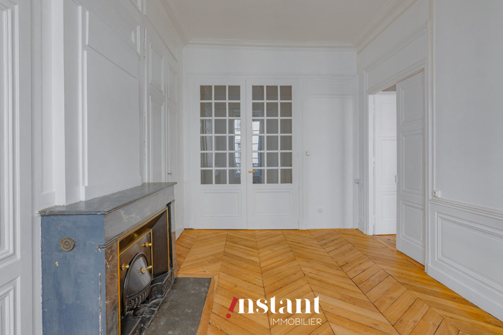 Co-Exclusivité – T3 hausmanien avec balcon – Foch
