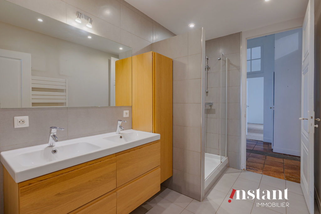 Co-Exclusivité – T3 hausmanien avec balcon – Foch