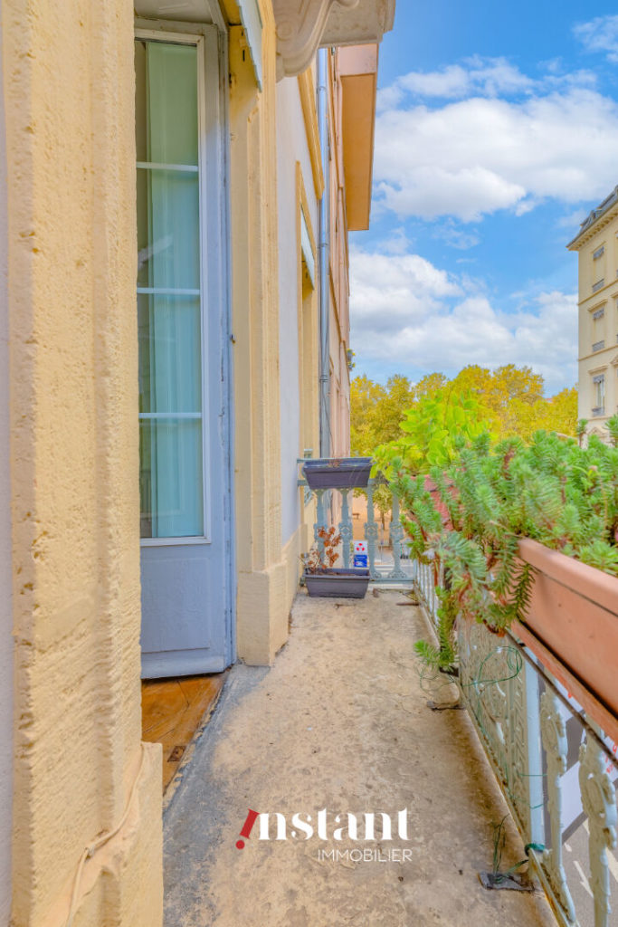 Co-Exclusivité – T3 hausmanien avec balcon – Foch