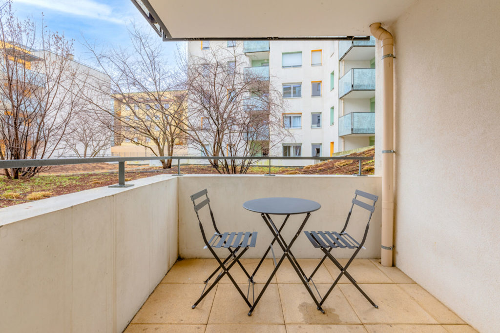 Beau T2 meublé avec balcon et garage