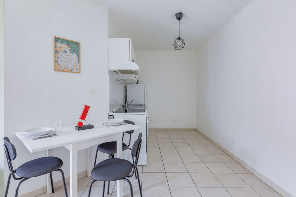 Beau T2 meublé avec balcon et garage