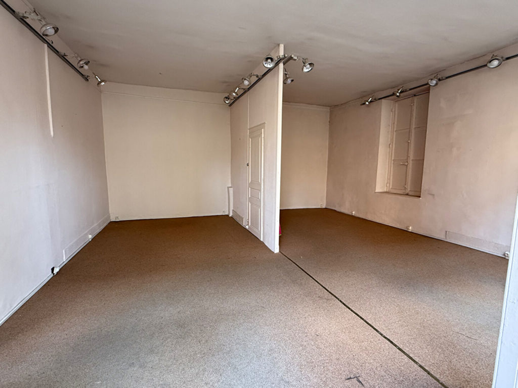 Exclusivité – Local commercial à fort potentiel – Oullins centre