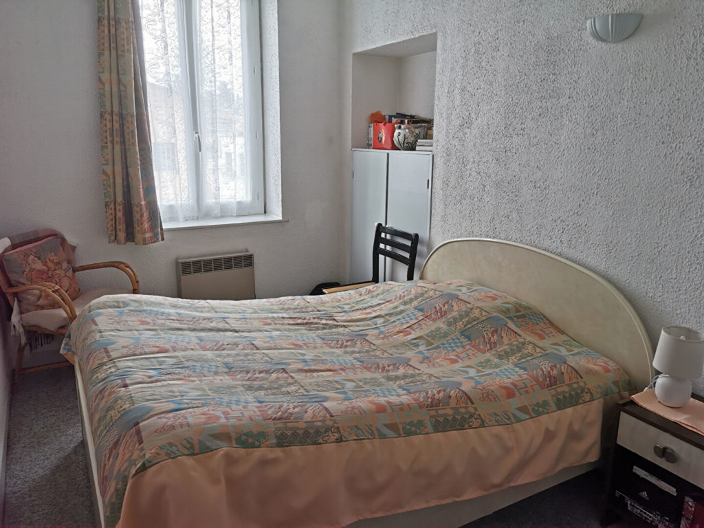 SAINT PRIEST VILLAGE : T3 de 46 m² + cave