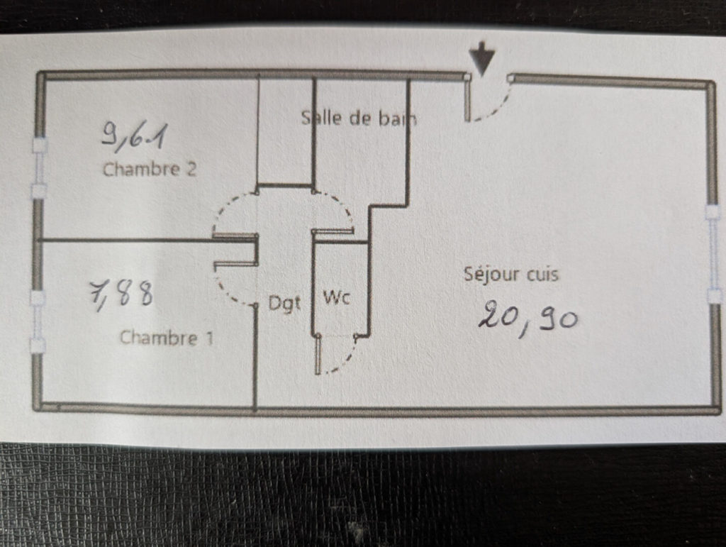 SAINT PRIEST VILLAGE : T3 de 46 m² + cave