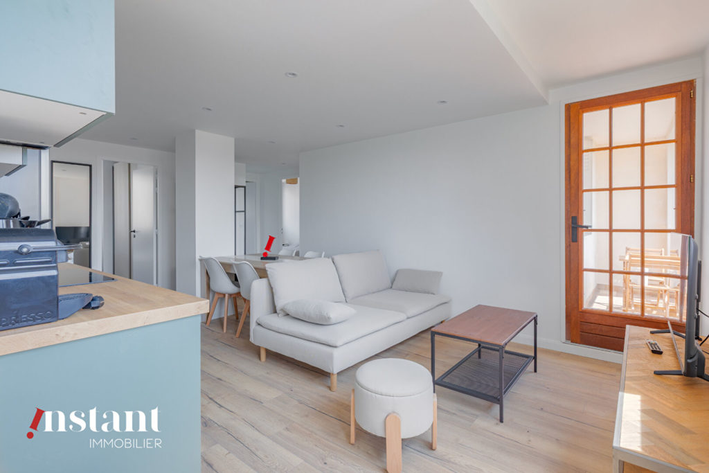 Chambre en colocation dans T5 BRON CENTRE