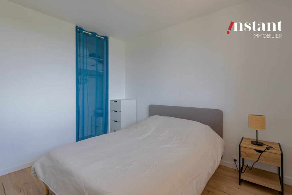 Chambre en colocation dans T5 BRON CENTRE