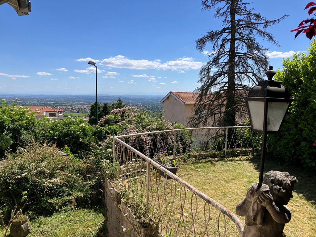 SOUS OFFRE – CHABANIERE : MAISON SUR TERRAIN DE 1000 M²