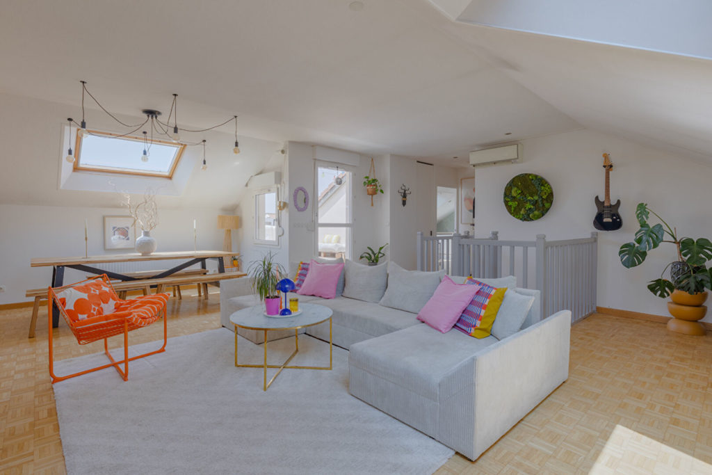 Superbe T5 en duplex de 128m2 avec terrasse – République/Gratte ciel