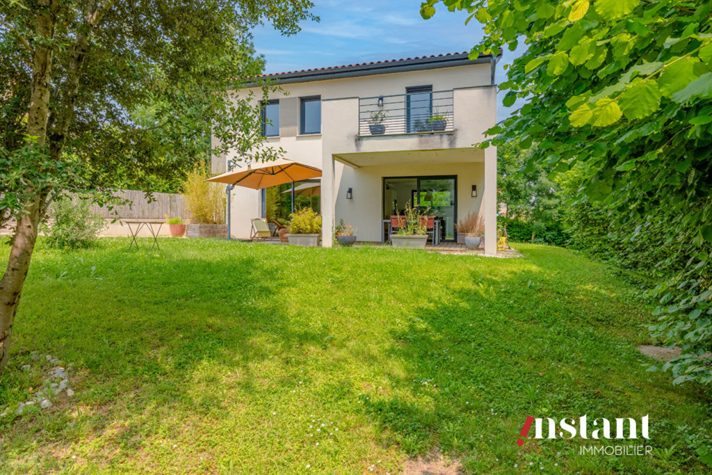 Rare Maison Saint Cyr Au Mont d’Or avec jardin