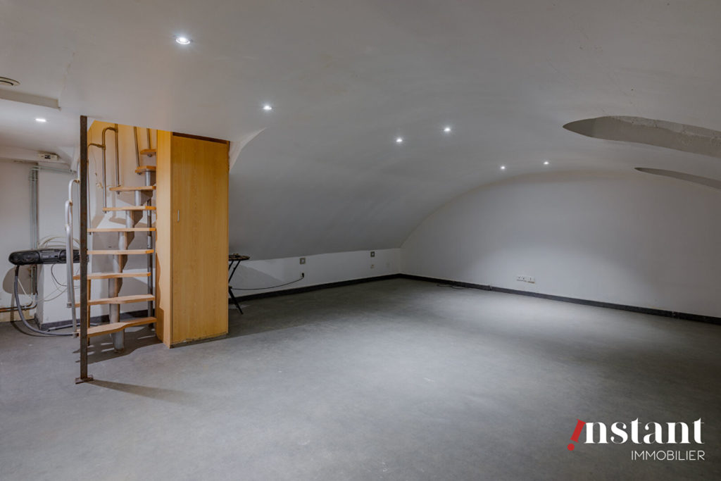 Rez de jardin, rue D’ivry – T4 avec extérieur 100m2 – Croix-Rousse