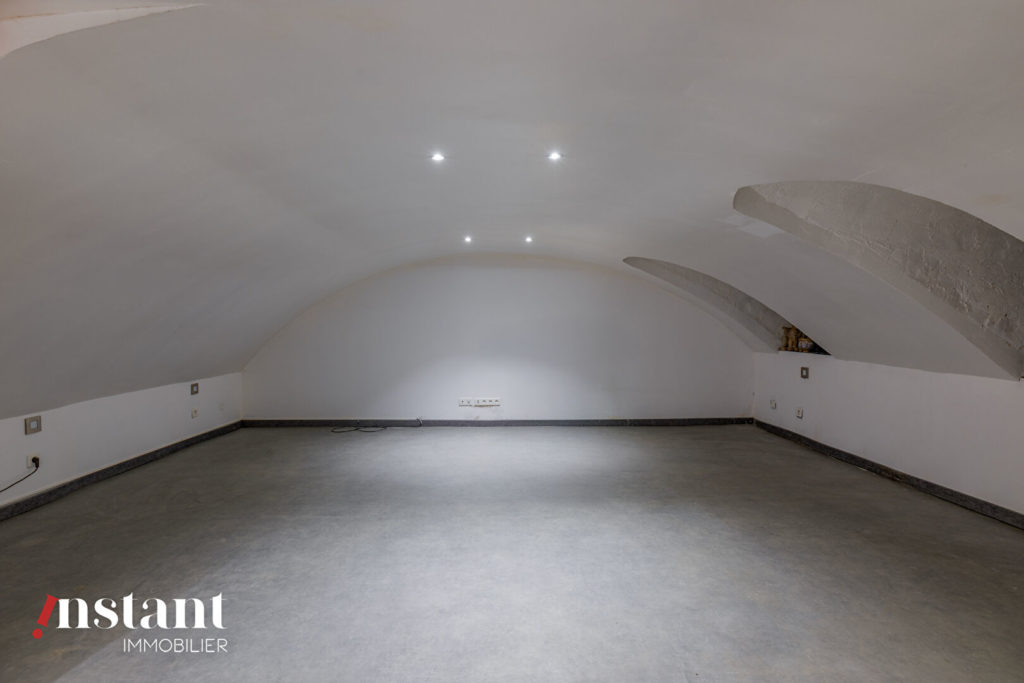 Rez de jardin, rue D’ivry – T4 avec extérieur 100m2 – Croix-Rousse