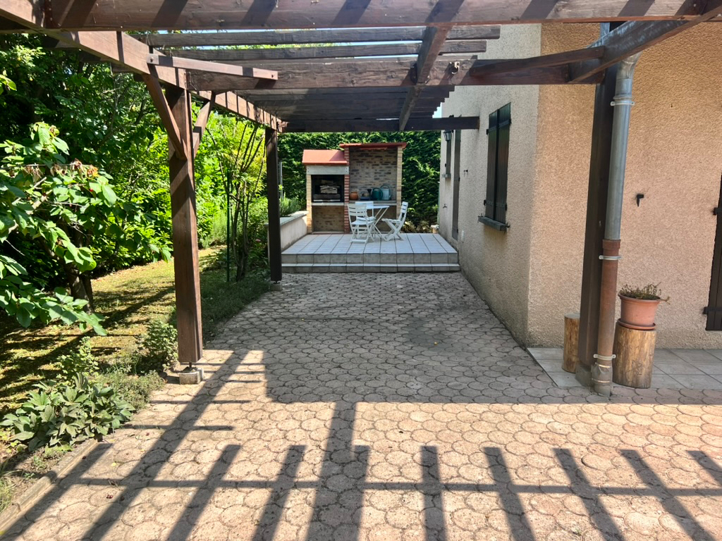 St priest – maison de 140 m²