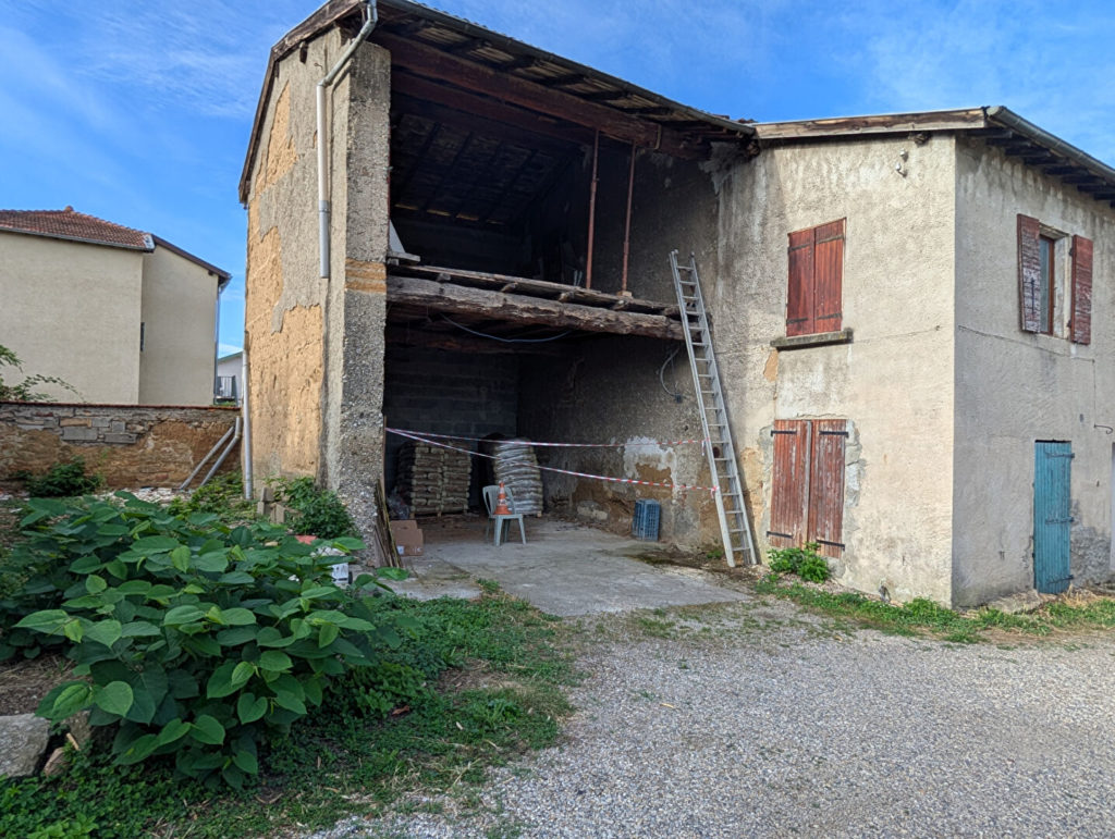 Exclusivité – Maison avec espace à aménager – Saint-Priest Village