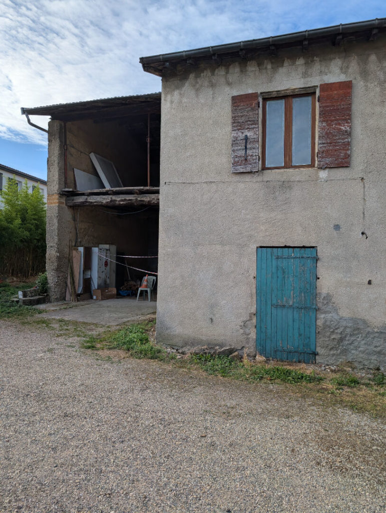 Exclusivité – Maison avec espace à aménager – Saint-Priest Village
