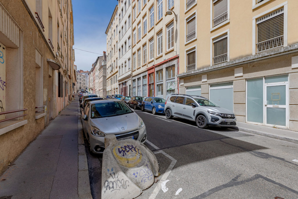 Exclusivité – T3 avec cours – Chartreux