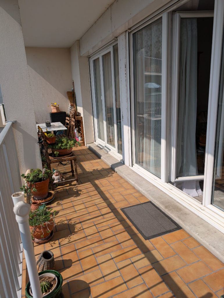 VILLEURBANNE T3 DE 69 m2 + PARKING