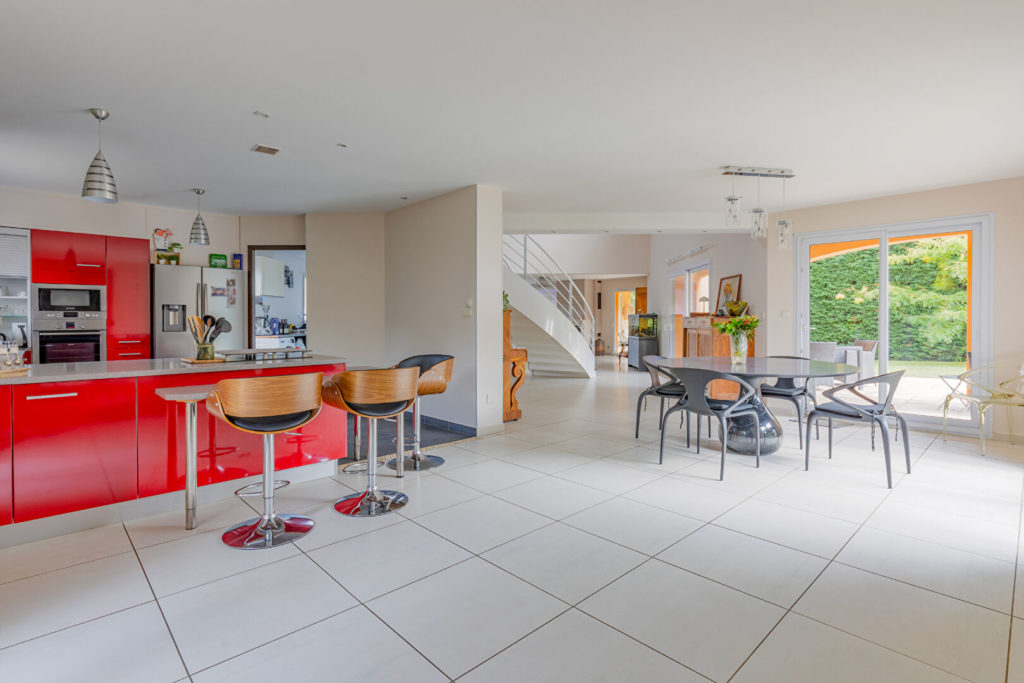 Exclusivité – Maison de 300 M² sur terrain de 2500 M²