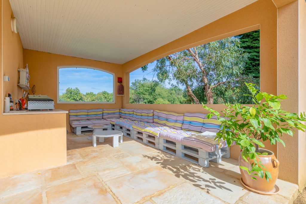 Exclusivité – Maison de 300 M² sur terrain de 2500 M²