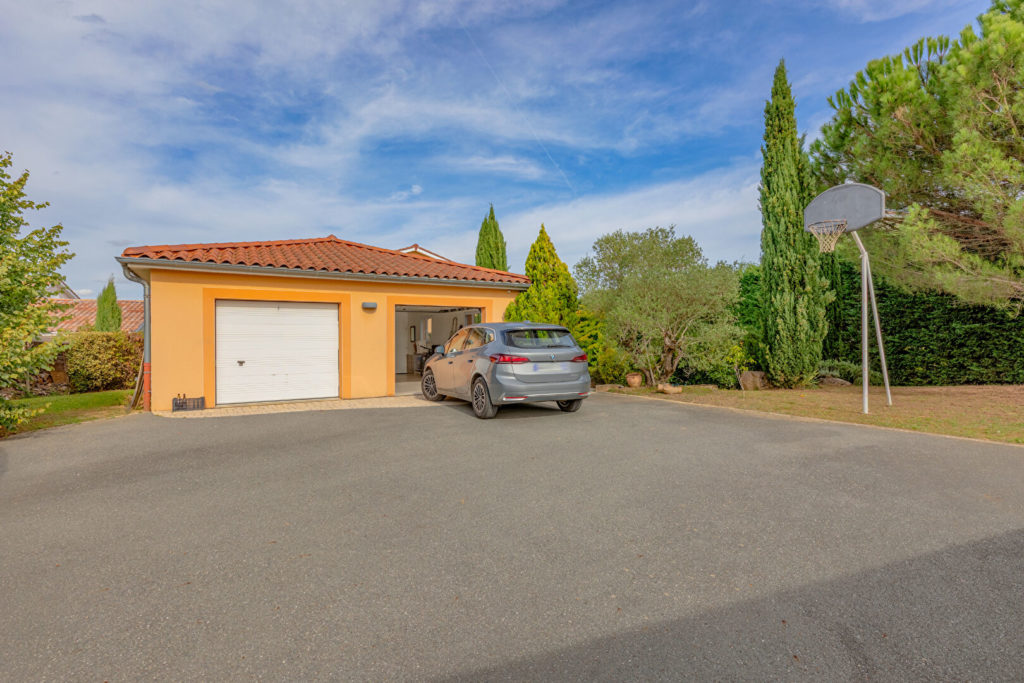 Exclusivité – Maison de 300 M² sur terrain de 2500 M²