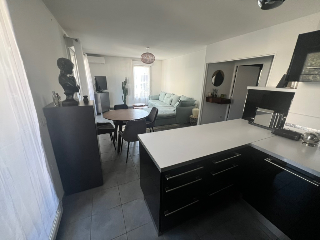 SAINT PRIEST : T3 DE 63 M² + GARAGE