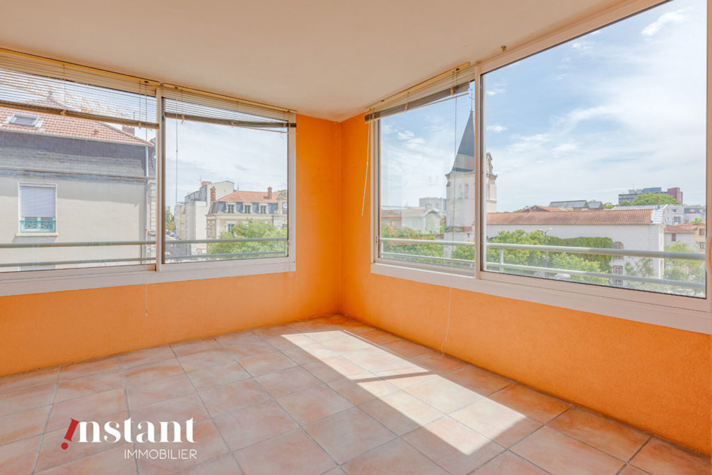 Grand T3 avec loggia à 10 min de gare de Vénissieux
