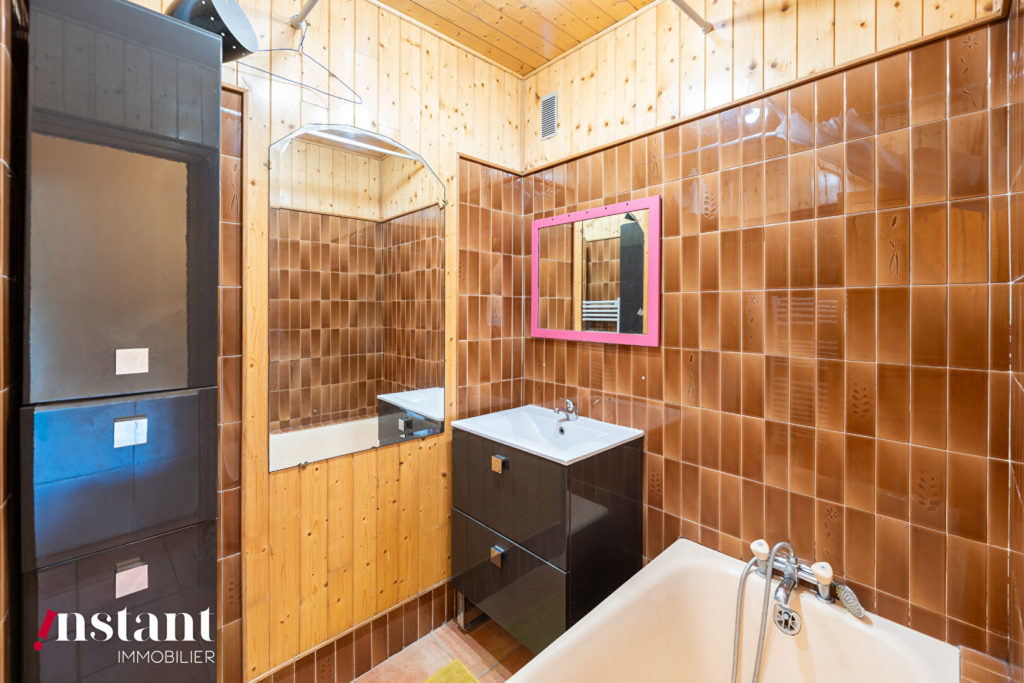 Appartement 3 pièces de 53m2 à rénover – Rue Viret, Villeurbanne