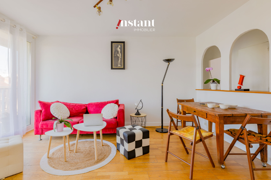 T4 3chambres au pied du métro Gratte Ciel