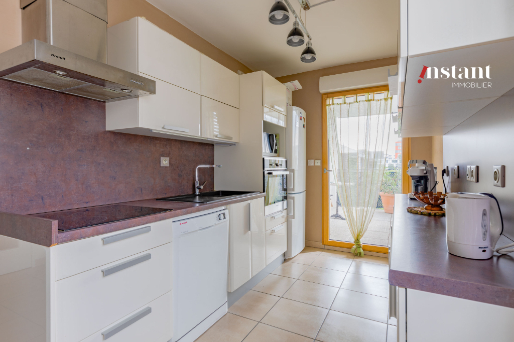 Exclusivité – T4 avec balcons – Bron