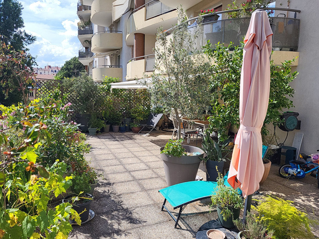 T3 avec terrasse de 66m2 – Villeurbanne GrandClément