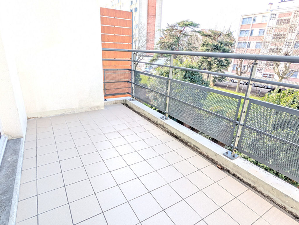 SAINT PRIEST PROCHE CENTRE : T2 de 45 m² – garage possible