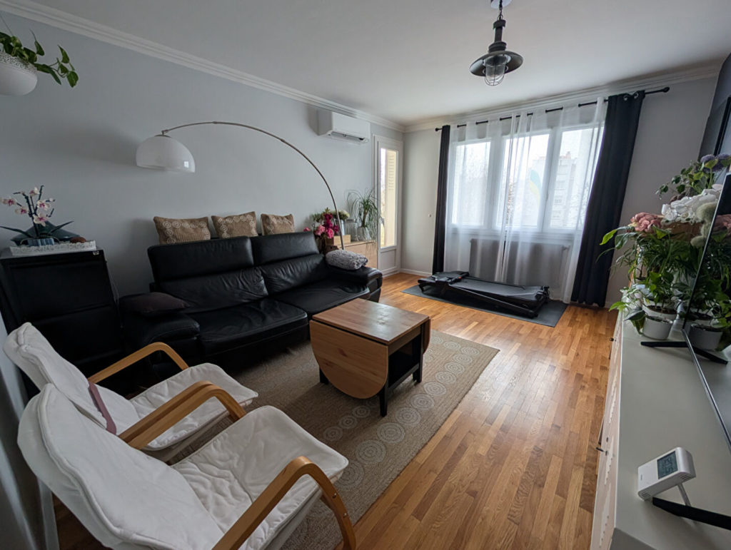 VILLEURBANNE GRANDCLEMENT : T4 75 M² + CAVE + PARKING