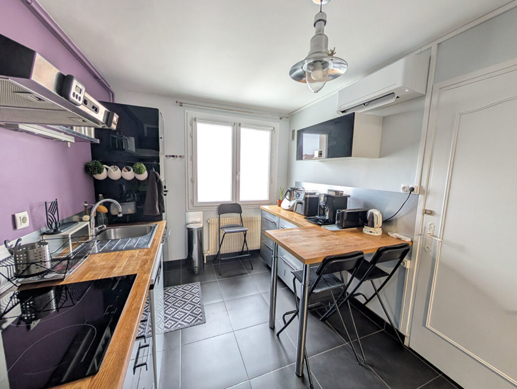 VILLEURBANNE GRANDCLEMENT : T4 75 M² + CAVE + PARKING