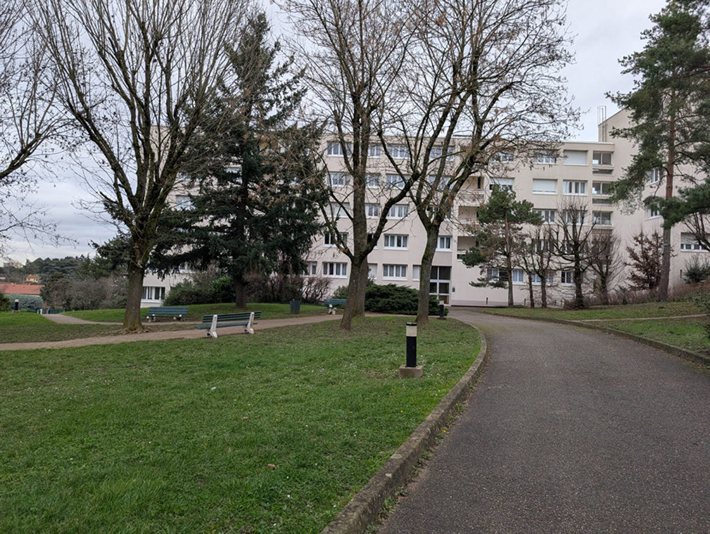 STE FOY LES LYON CENTRE : T4 + CAVE + PARKING