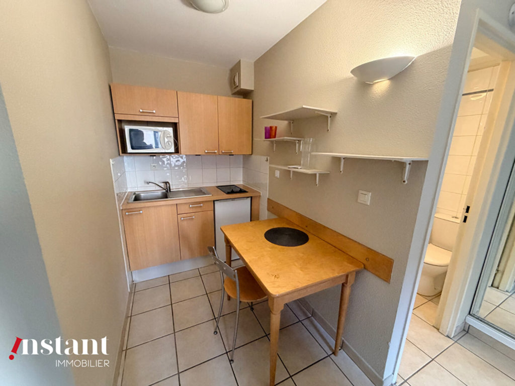 T1 – Proche Métro Valmy