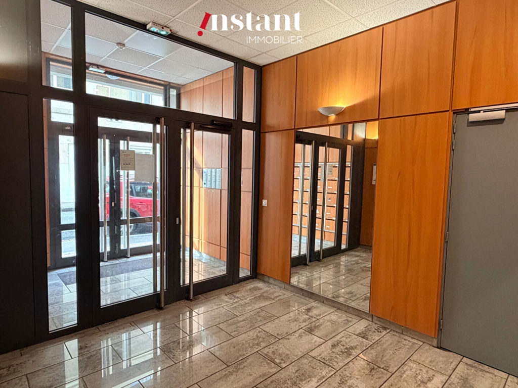 T1 – Proche Métro Valmy