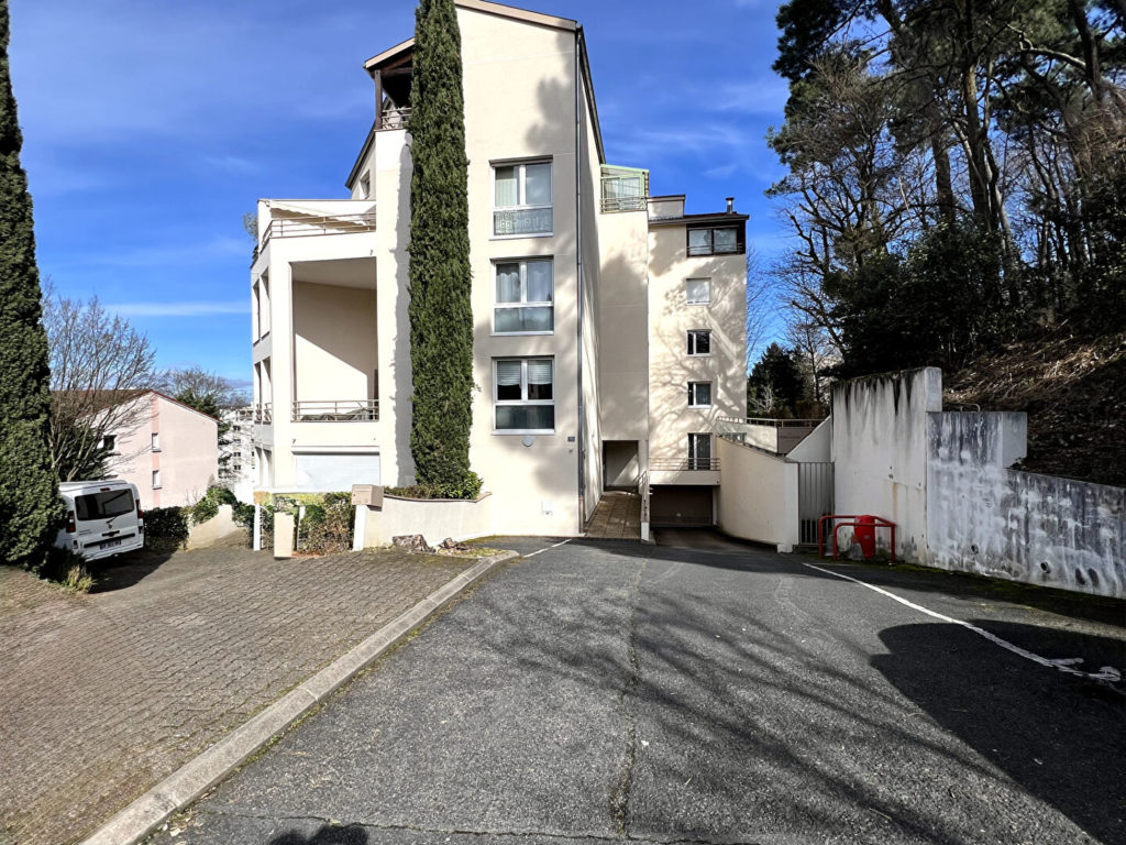 Appartement Lyon 5 : T3 de 79 m2+ Jardin de 136m²