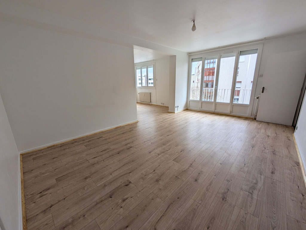 Exclusivité – T5 de 99m² avec cave et garage – Saint-Priest Centre