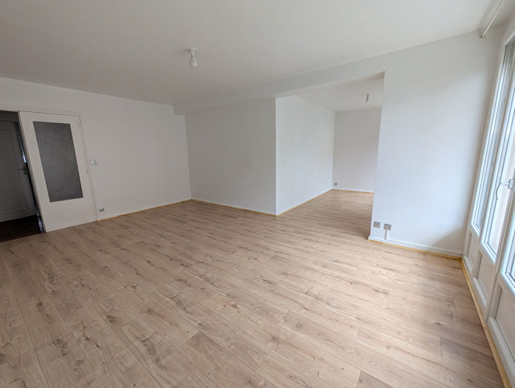 Exclusivité – T5 de 99m² avec cave et garage – Saint-Priest Centre