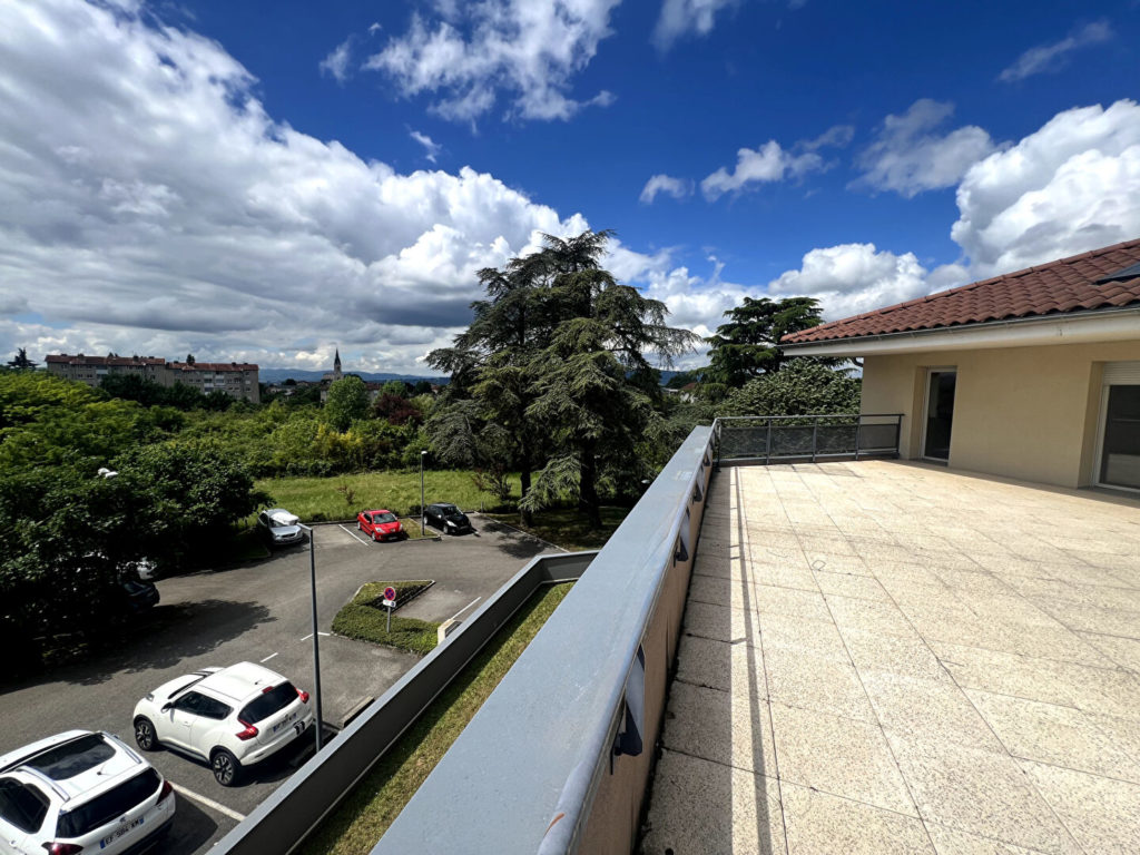 T5 en duplex avec terrasse – Rillieux-la-Pape