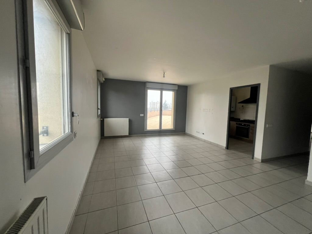 T5 en duplex avec terrasse – Rillieux-la-Pape