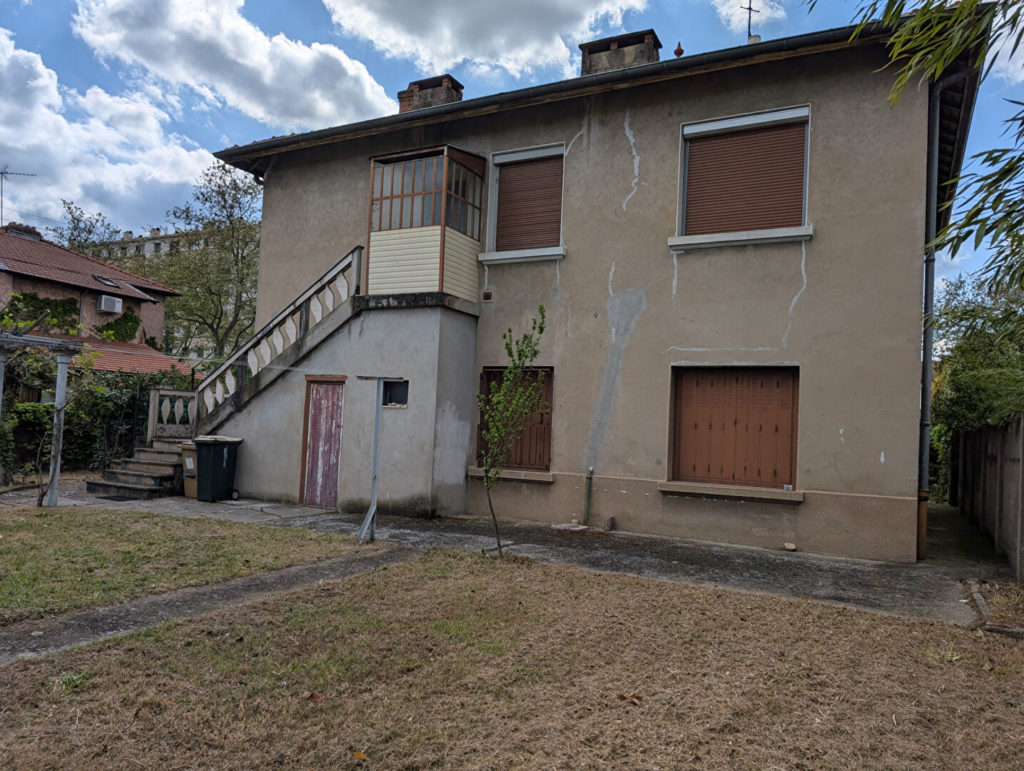 PARILLY : MAISON DE 179 M² SUR TERRAIN DE 547 M²