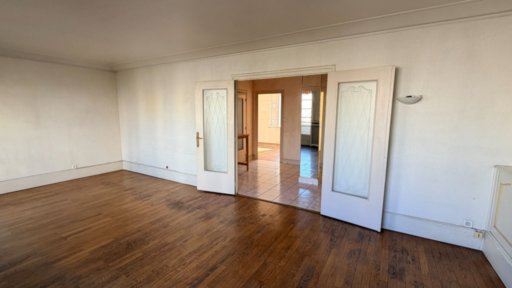 Co-Exclusivité – T4 avec balcon – Gratte Ciel