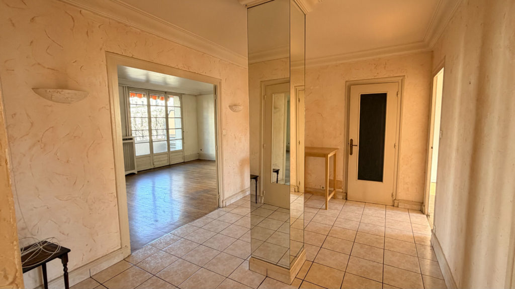 Co-Exclusivité – T4 avec balcon – Gratte Ciel