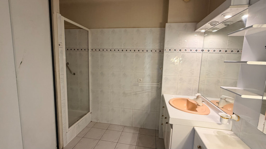 Co-Exclusivité – T4 avec balcon – Gratte Ciel