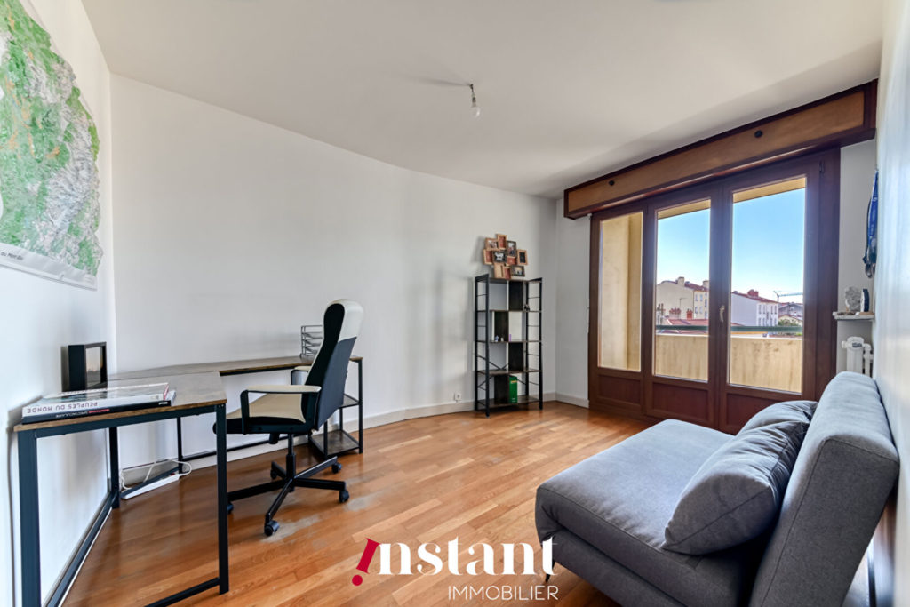 T3 meublé avec balcon & garage – Dauphiné-Lacassagne