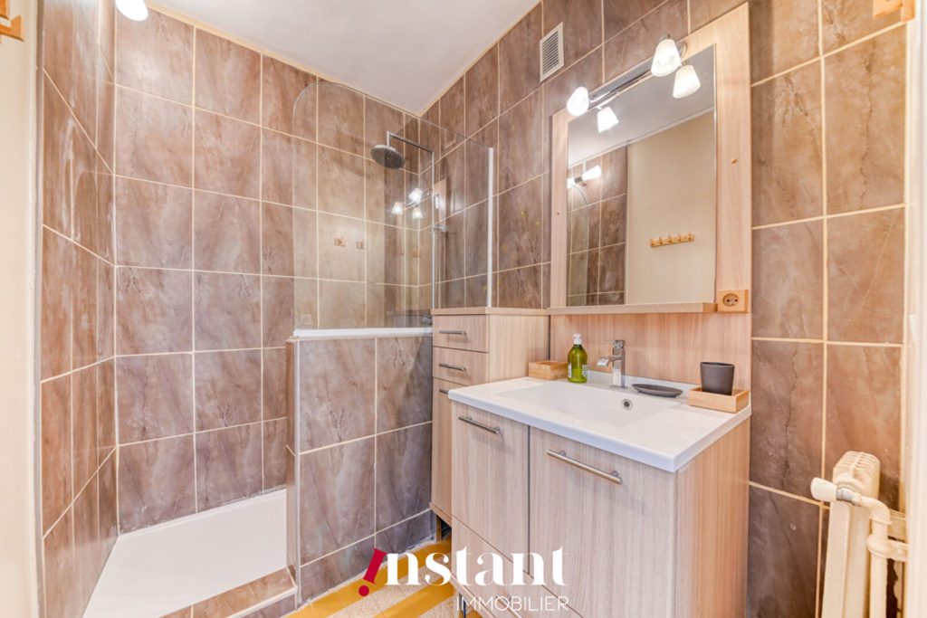T3 meublé avec balcon & garage – Dauphiné-Lacassagne