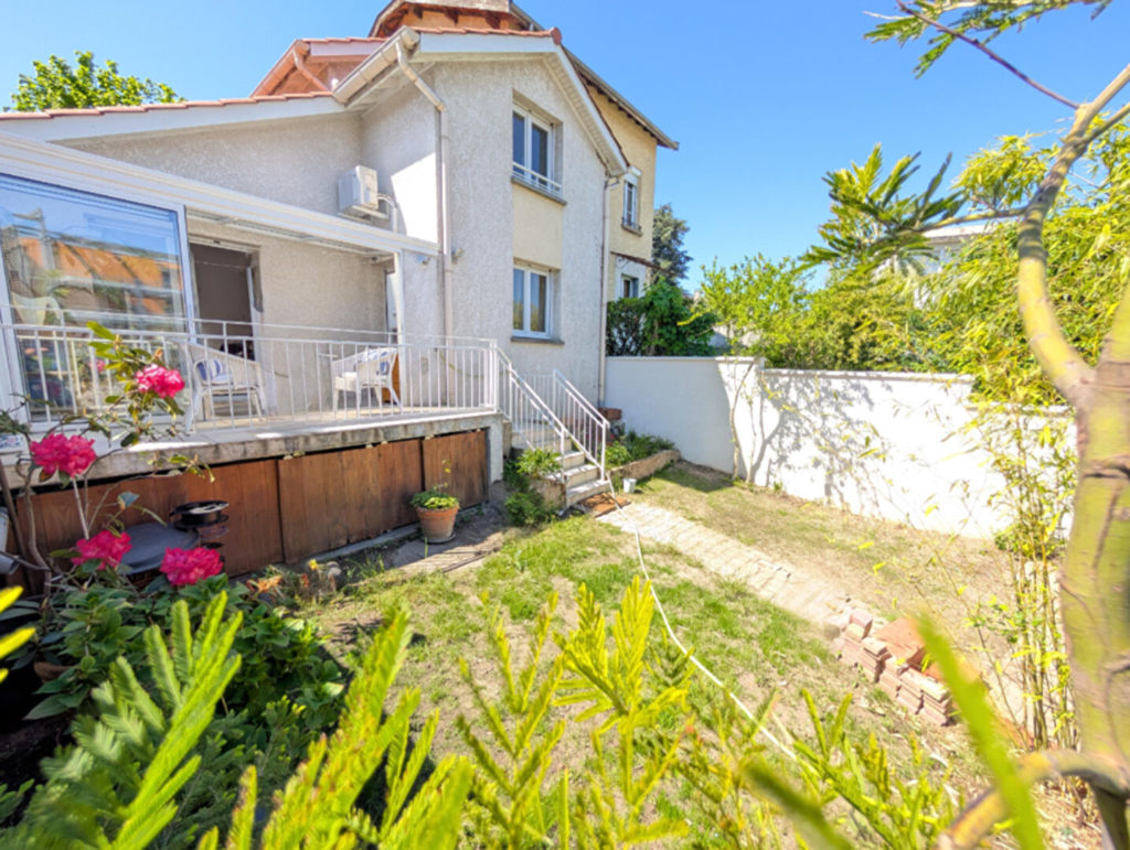 Lyon 3 Montchat Chambovet – Maison 94 m2 sur terrain arboré