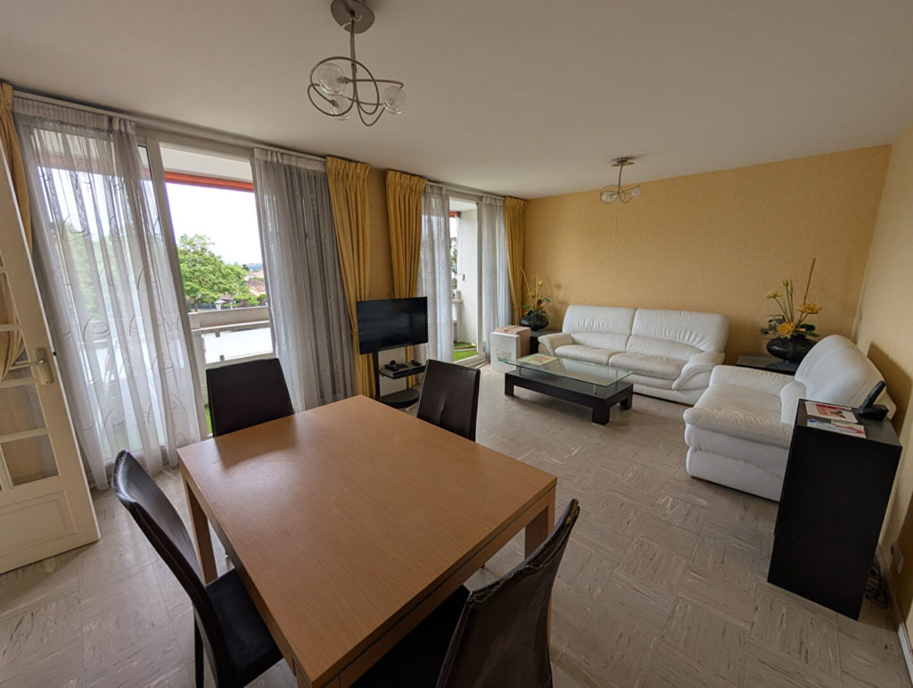 LYON 5 : T4 DE 70 M² + PARKING + CAVE